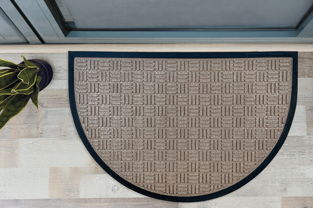 Checker Half Round Indoor Outdoor Door Mat - 24" x 36"