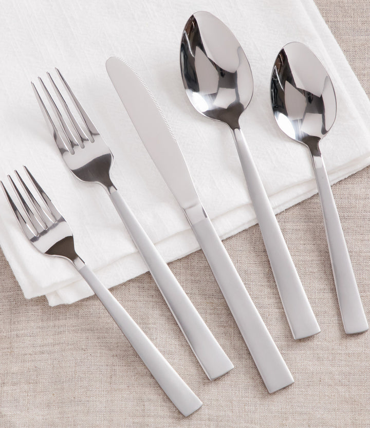 Silverware Set - Lotus - 20 Pieces