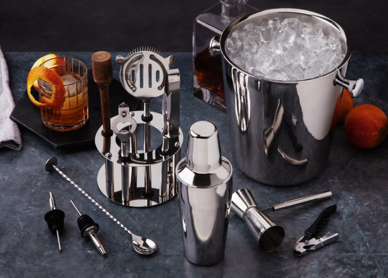 A step by step guide to stock up Home Bar Tools | Envelorhome