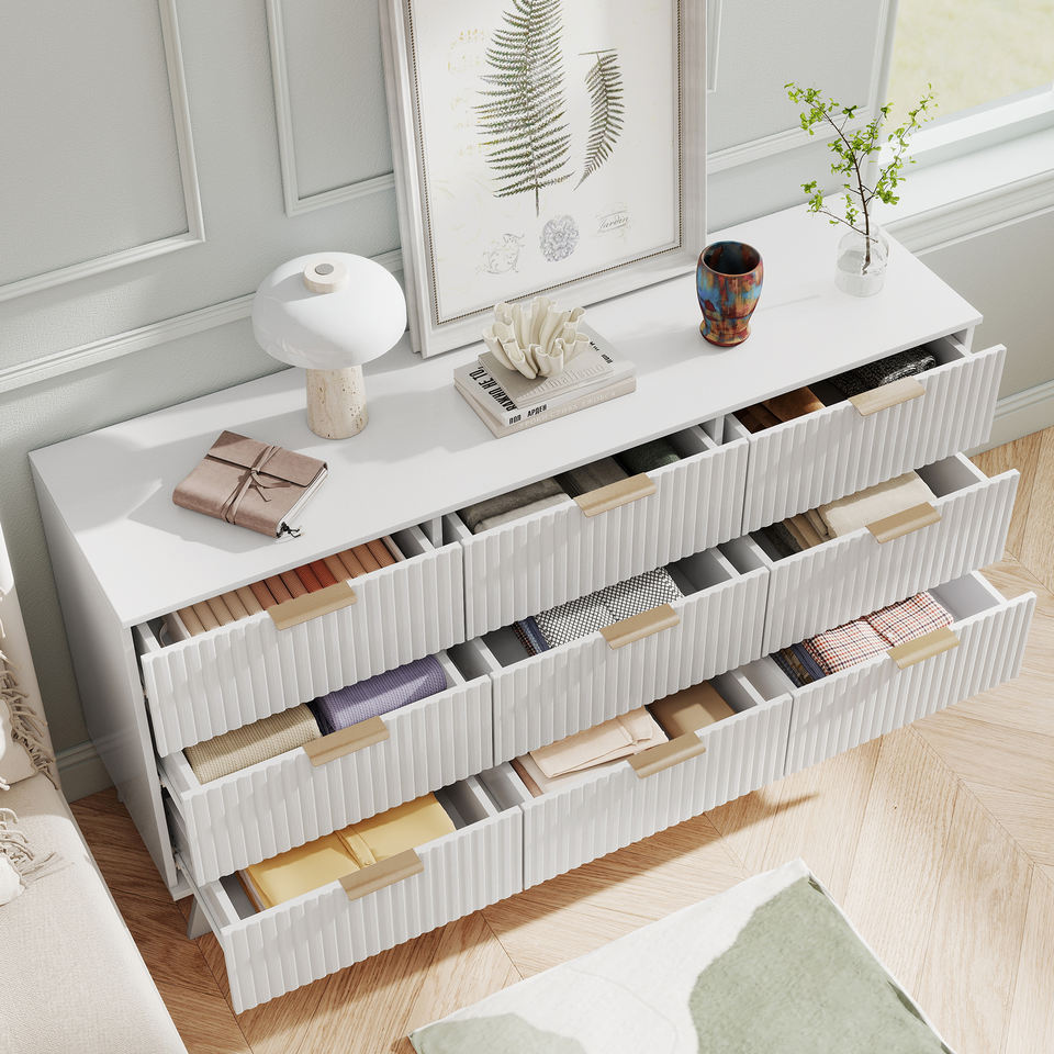 Modern Solid Oak Wood 9-Drawer Dresser Fluted Drawer Fronts Stainless Steel Gold Handles Anti-Collapse Design Freestanding
