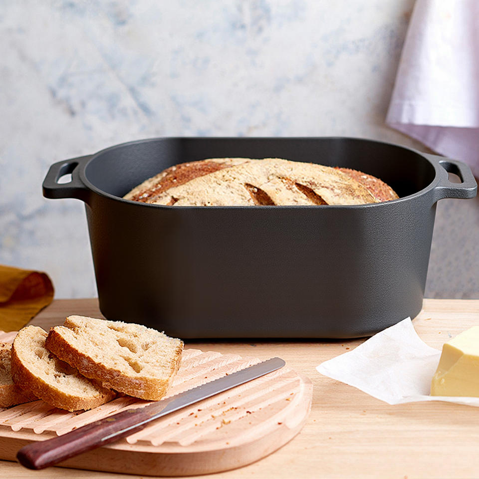 4.5QT Cast Iron Enameled Eco-Friendly Heat Resistant Dutch Oven Lid Silicone Oven Mitts Non-Stick Bread Baking Pot PFOA/PTFE