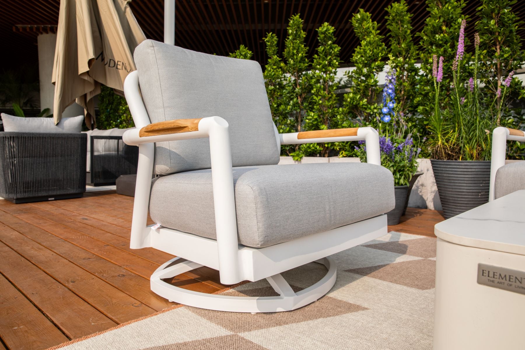 Furniture > Outdoor Furniture > Outdoor Chairs